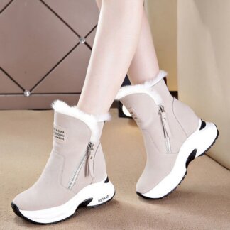 מגפי נשים פרוותיות