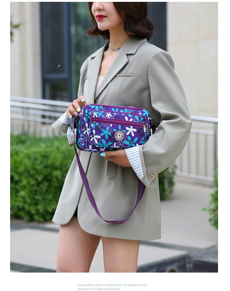 תיק צד צבעוני עם רצועת כתף רחבה