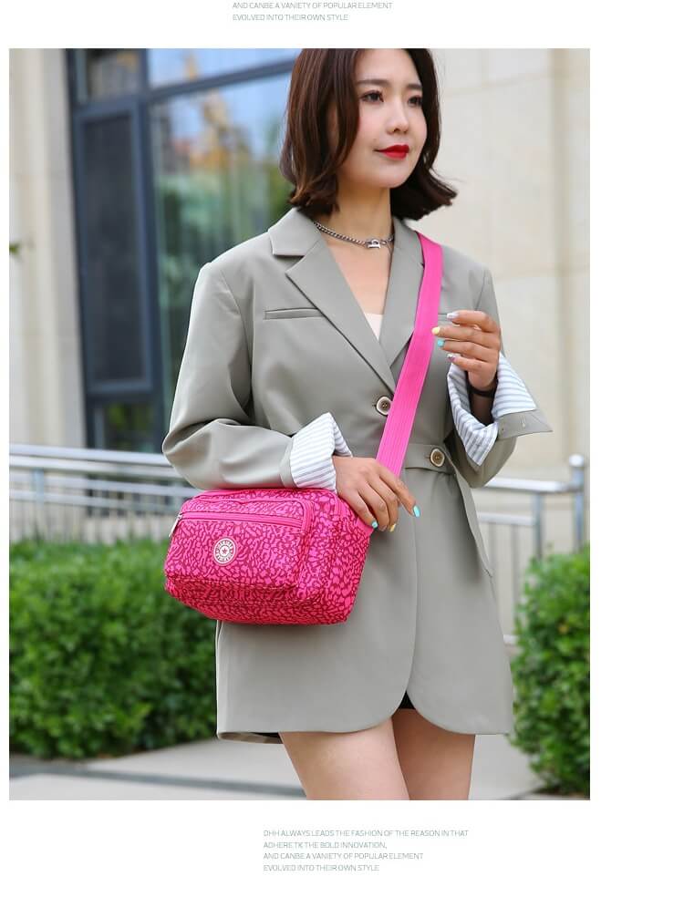 תיק צד צבעוני עם רצועת כתף רחבה