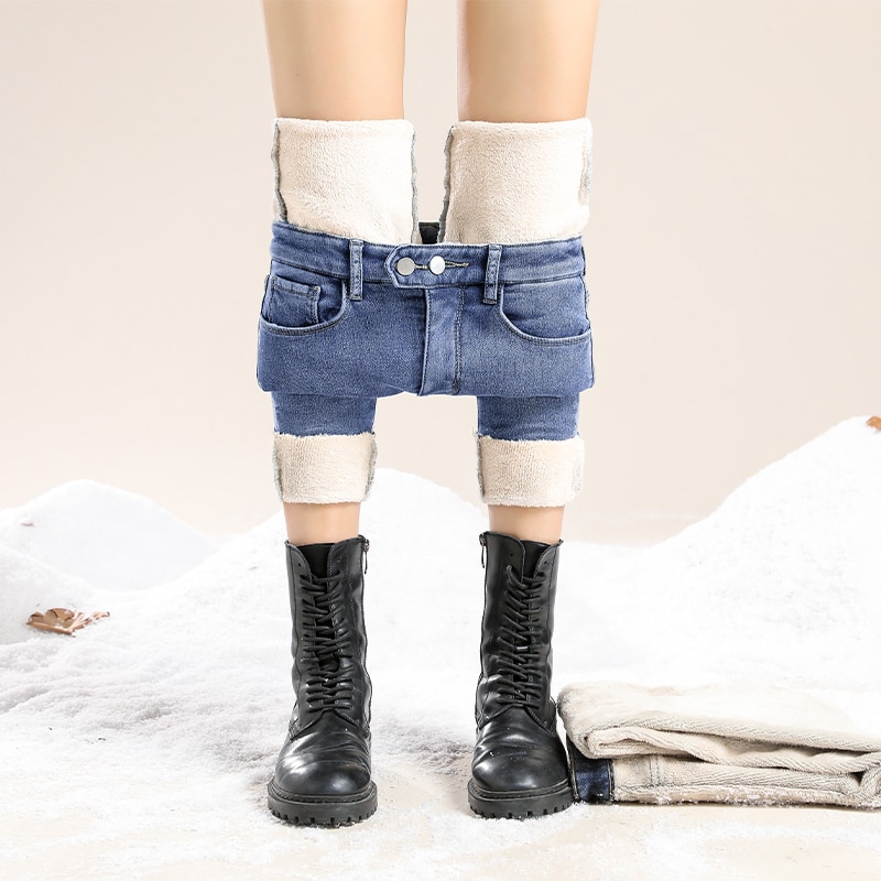 ג’ינס עם בטנה דמוי פרווה