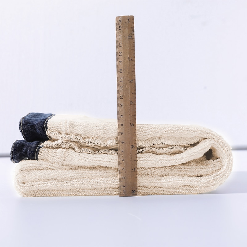 ג’ינס עם בטנה דמוי פרווה