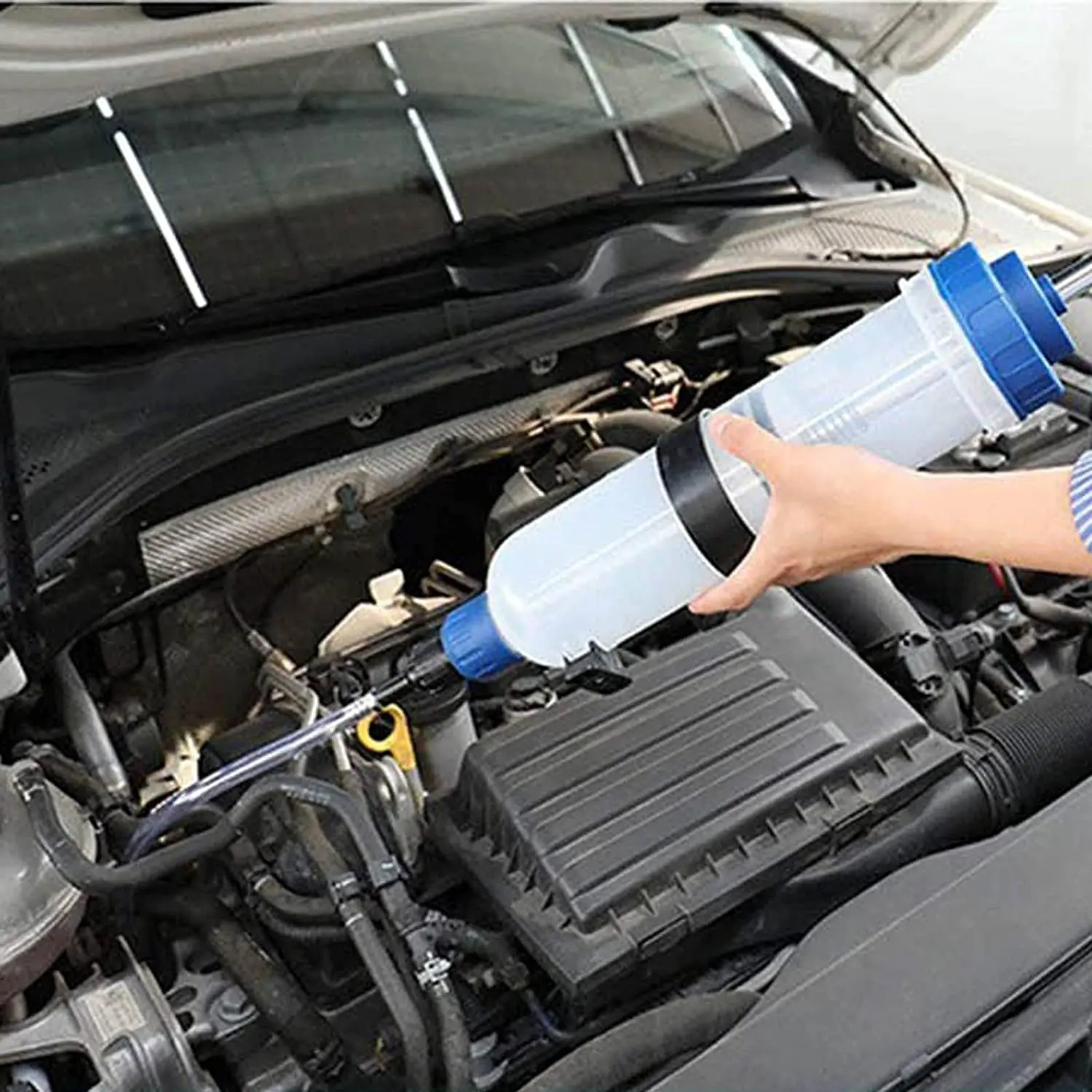 משאבה / מזרק שמן ונוזלים לרכב