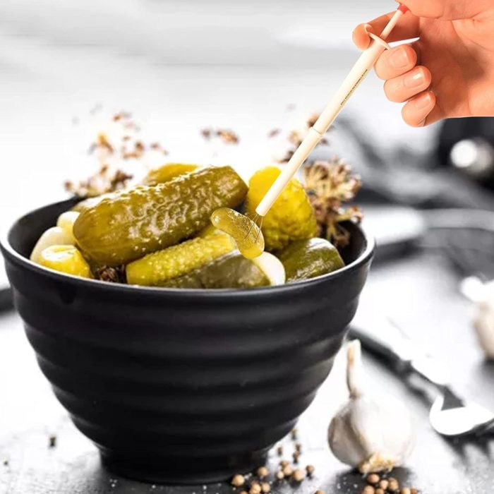מקל להוצאת חמוצים מהצנצנת בקלות וללא לכלוך – תמונה 3