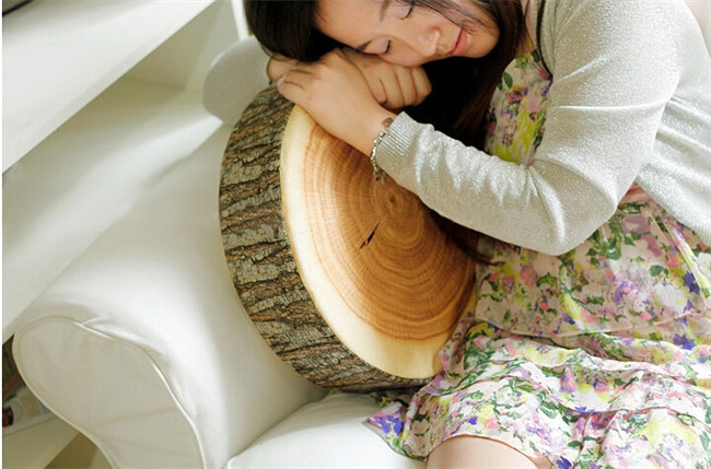 כרית גזע עץ מציאותית – רכה ונוחה לשינה וישיבה – תמונה 4