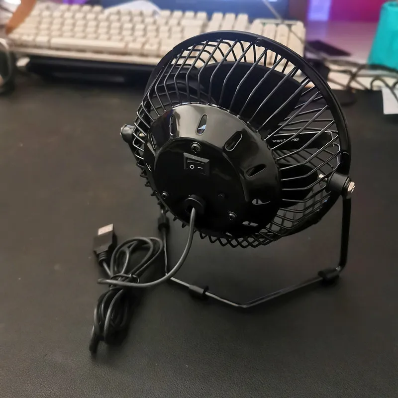 מאוורר USB שקט ממתכת עם תצוגת LED למחשב ולרכב – תמונה 4