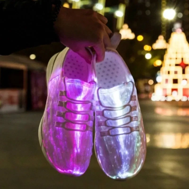 נעלי סניקרס זוהרות עם תאורת LED וטעינת USB לכל המשפחה – תמונה 4