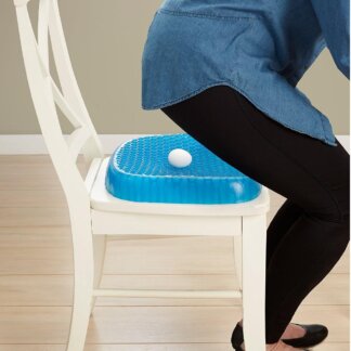 כרית ישיבה אורטופדית עם זרימת אוויר לתמיכה ונוחות מרבית