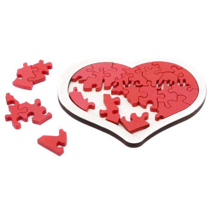 פאזל לב מעץ טבעי לילדים עם כיתוב I LOVE YOU – תמונה 2