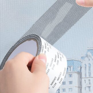 רשת דבק לתיקון רשתות יתושים – פתרון מהיר וקל
