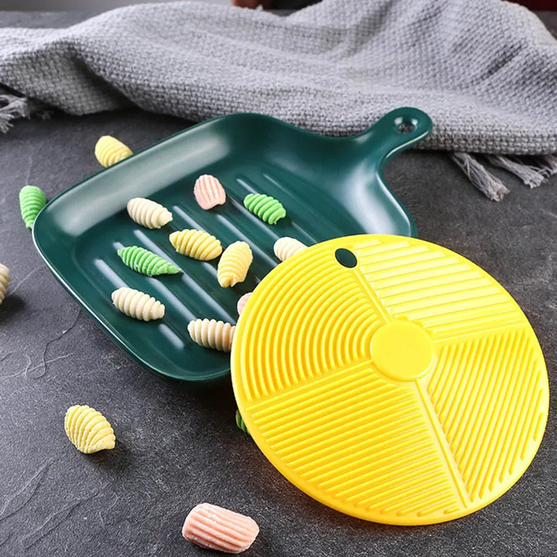 משטח רידוד ניוקי מפלסטיק עמיד לעיצוב בצק מושלם – תמונה 3
