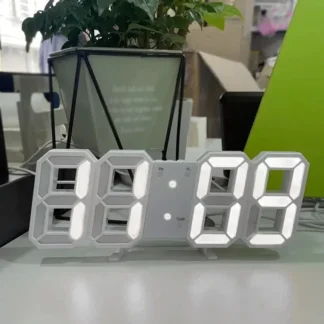 שעון דיגיטלי לד תלת מימדי עם USB לשולחן ולקיר