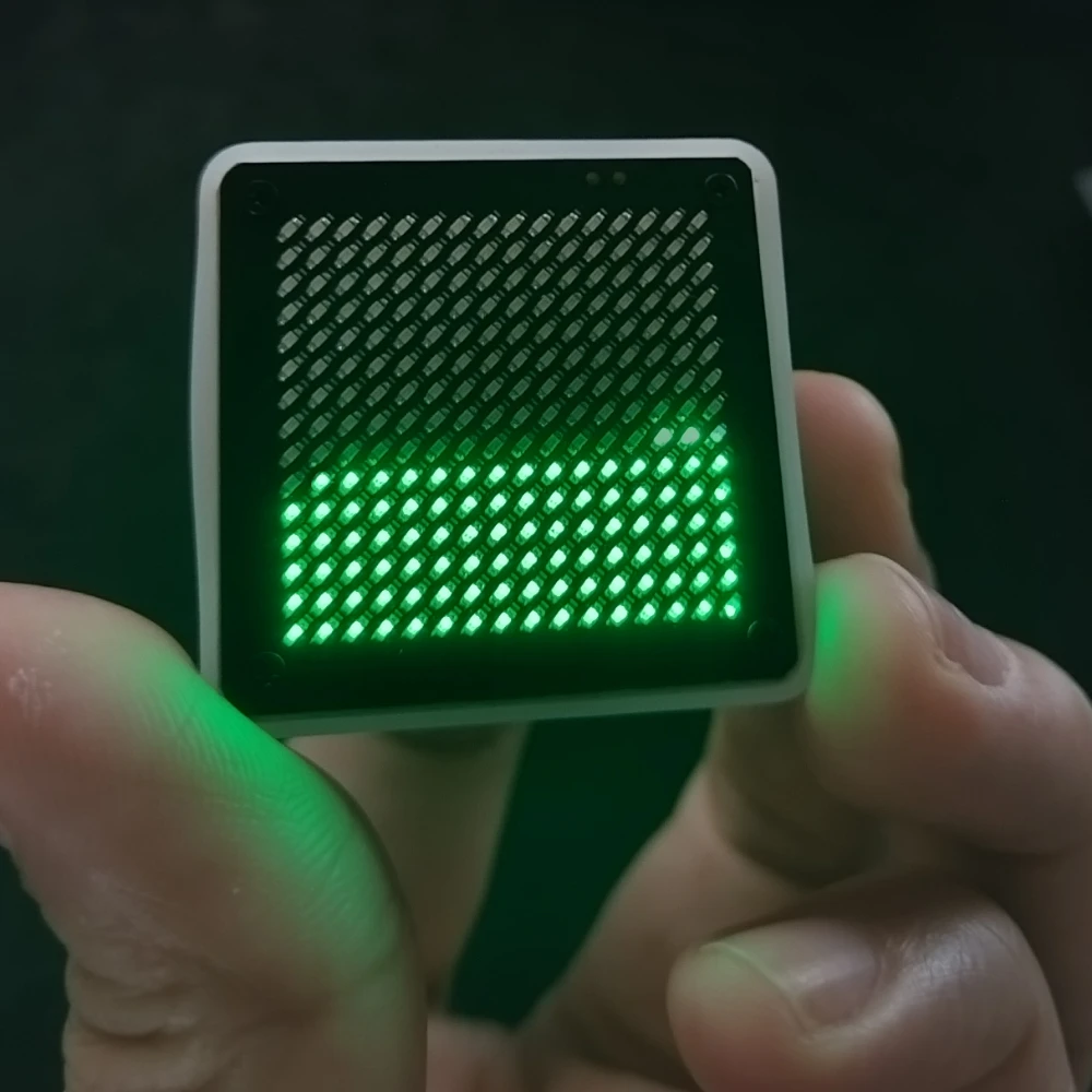 קישוט שולחני LED עם אפקט זרימת מים ותאורה צבעונית – תמונה 3