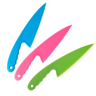סכין פלסטיק לעוגות רב־פעמי עם ידית ארגונומית לחיתוך מושלם